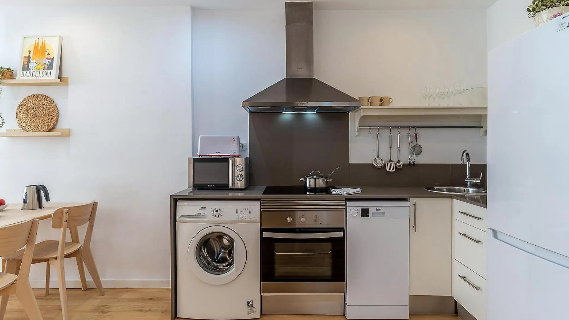 1774 - Ab Saint Joseph Apartment Barcelona Spain